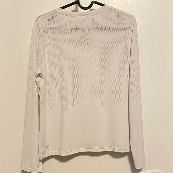 Lululemon / Train to Be Long Sleeve / US XS / New - Picture 4 of 7